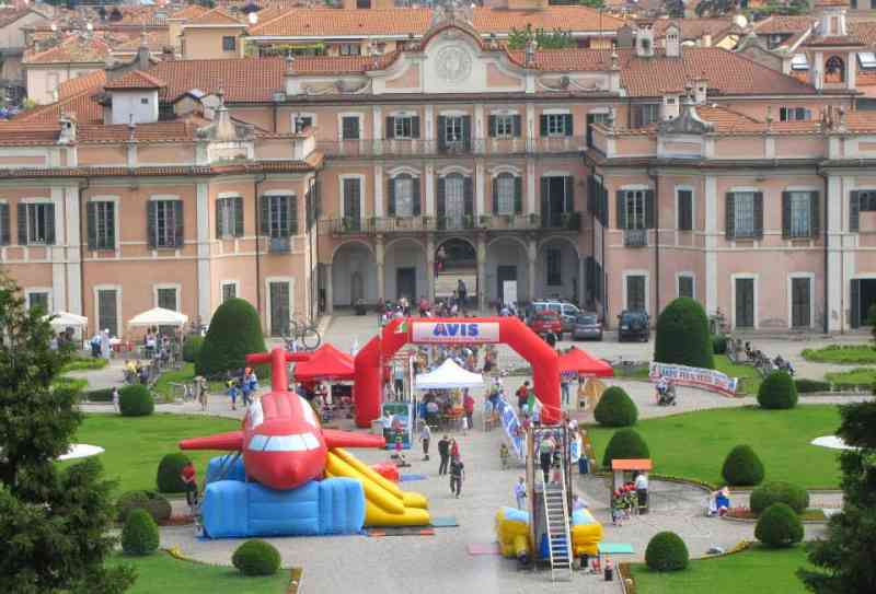 Pompieropoli Ai Giardini Estensi Di Varese