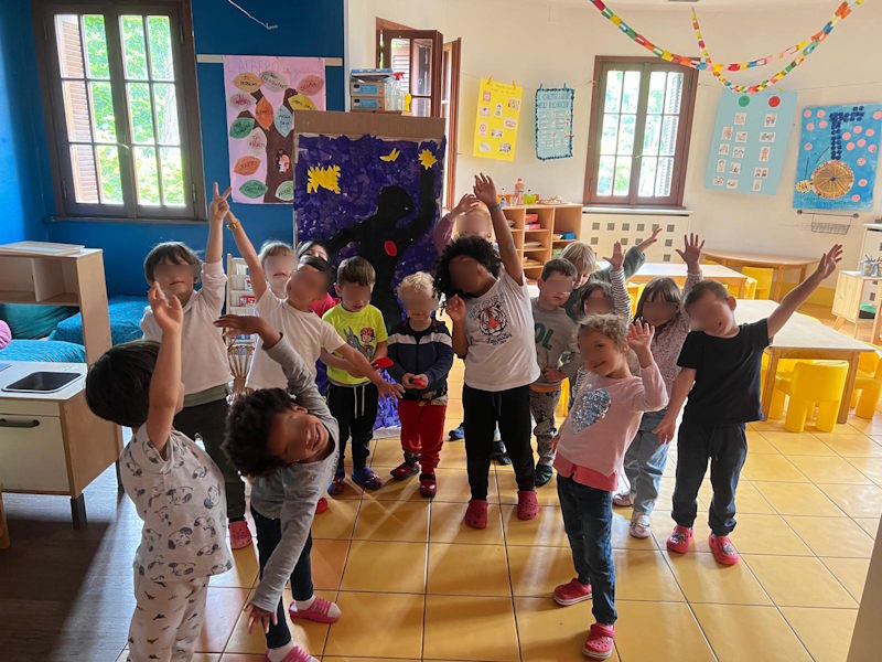 albero dei bambini asilo varese
