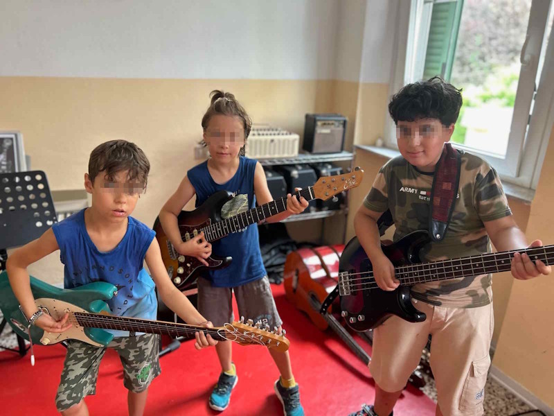 camp estivo musicale musicolandia 26 chitarre