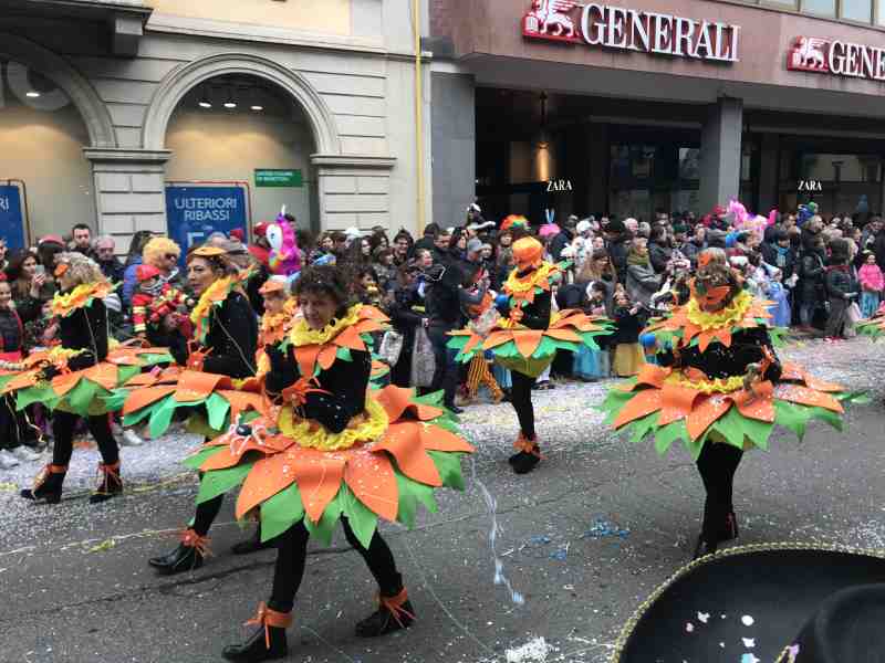 Sfilata carri Varese