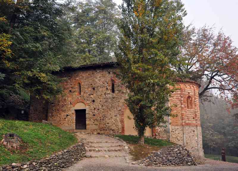 Storie di paura al Monastero di Torba!