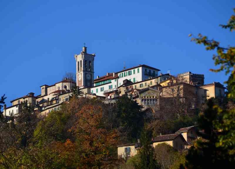 Sulle antiche vie per Santa Maria Del Monte